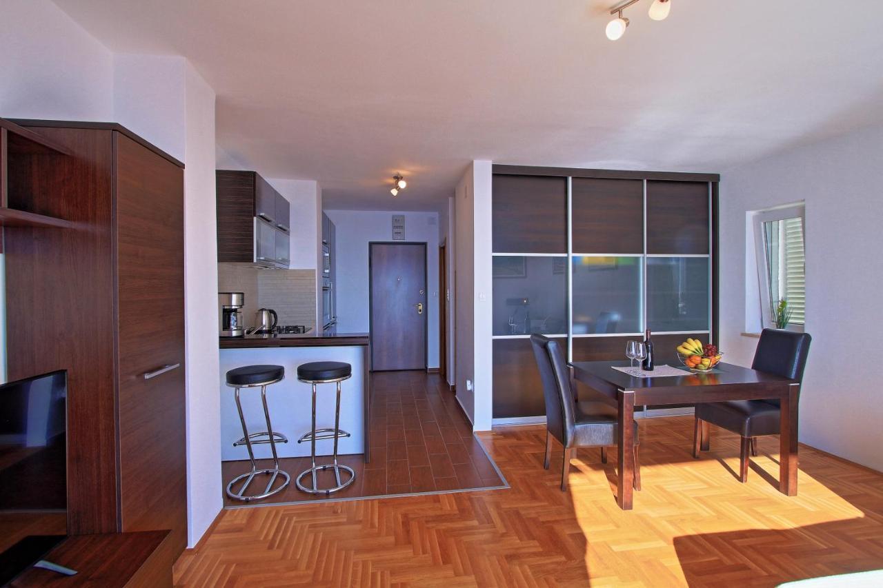 Studio Apartman LUKA Senj  Esterno foto